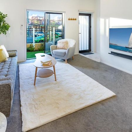 Trendy 3 Bedroom 2 Bath Residence, Central City ไครสต์เชิร์ช ภายนอก รูปภาพ