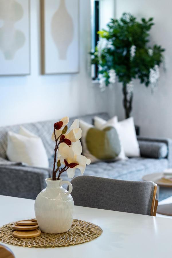 Trendy 3 Bedroom 2 Bath Residence, Central City ไครสต์เชิร์ช ภายนอก รูปภาพ